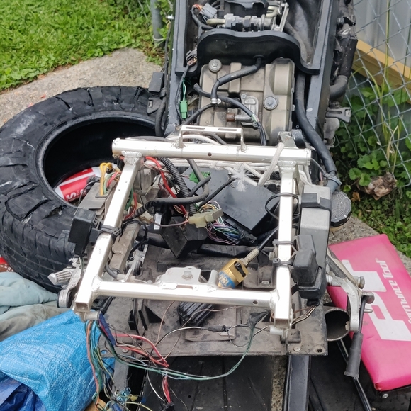 2005 Honda RC51 SP2 - Picture 9 of 12